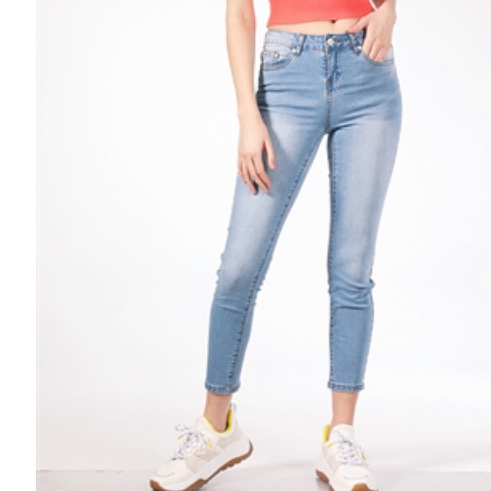 NWT Medium Wash Denim Jeans